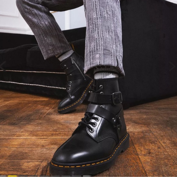 DR MARTENS CRISTOFOR BLACK LEATHER HARNESS LACE UP MOTO BOOTS NEW - Picture 6 of 16